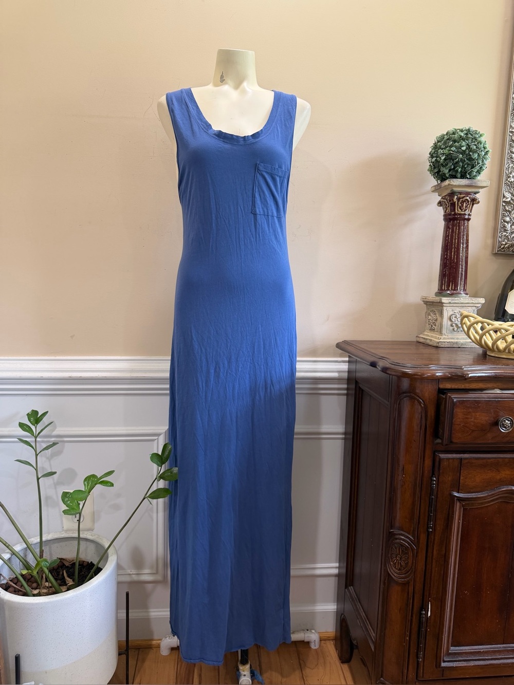 291 From Venice Ca Blue Sleeveless Pocket Maxi Dress